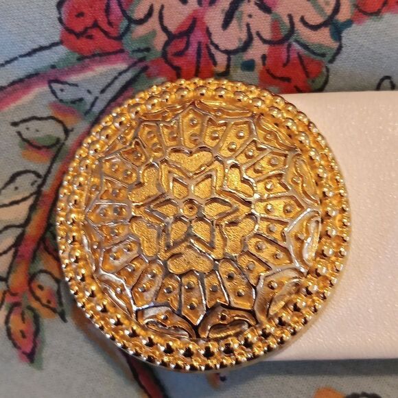 Vintage Judith Leiber Gold Embellished Women\'s Adjustable White Leather Belt. main image 8